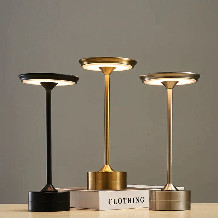 ShineCrest™ Lampada da tavolo di design senza fili | Luce LED dimmerabile in alluminio | Bianco caldo, resistente all&