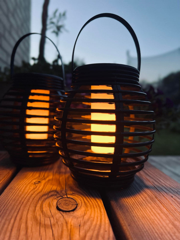 Lucent™ – Elegante Lanterna Solare da Esterno