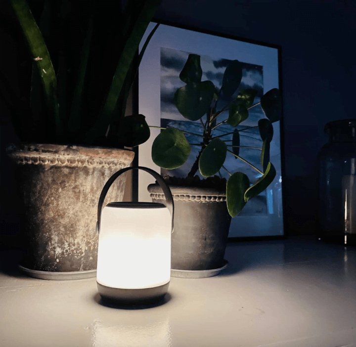GlowMate™ – Lanterna LED con controllo tattile