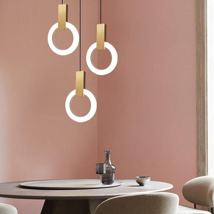NordCirca: Lampada a sospensione LED minimalista con anello in acrilico – per spazi abitativi e ingressi moderni