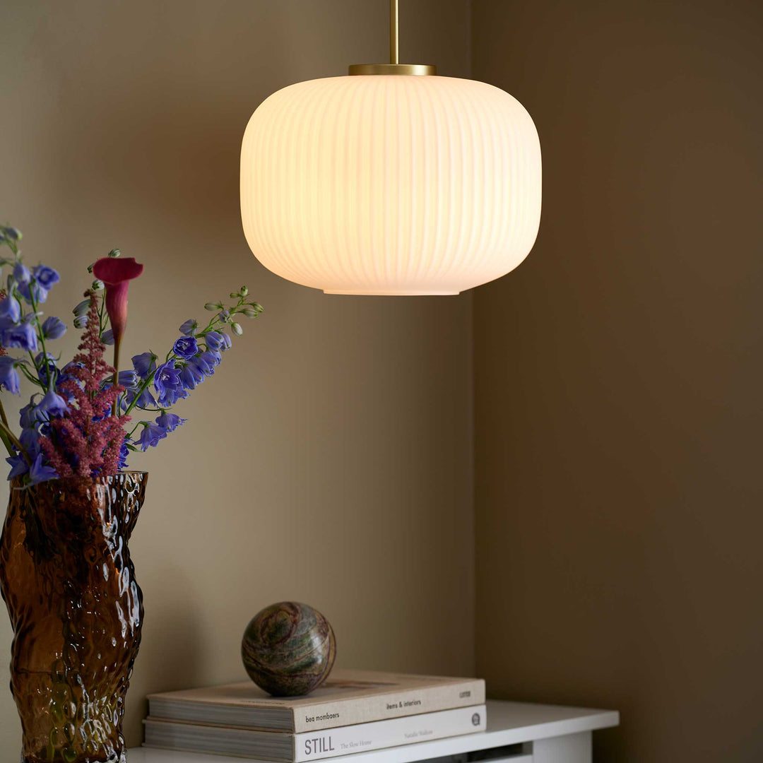 Lampada a sospensione Milford 30, Opale/ottone