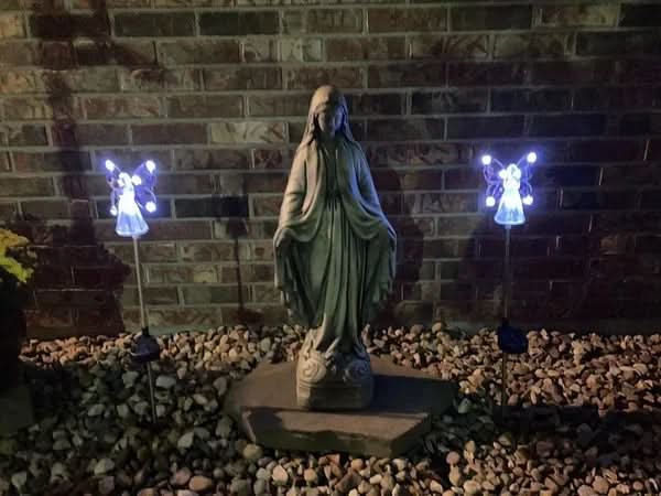 DivinaLight™ – Illuminazione da giardino a forma di angelo ad energia solare