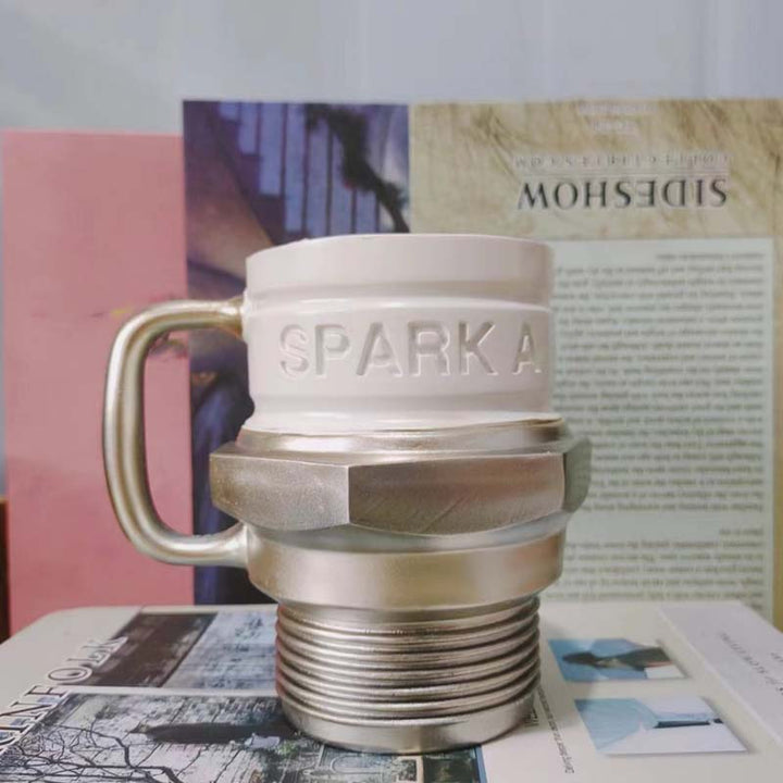SparkSip™ – Edizione Tazza da Collezione Ispirata alle Auto