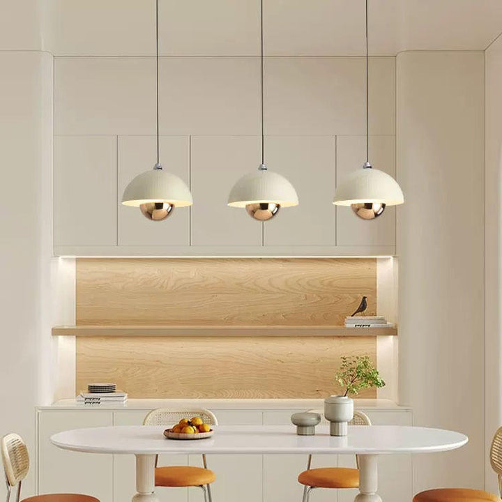 PodLumo: Lampada a sospensione con forma a pod e LED integrato, dimmerabile manualmente – per aree pranzo e zone di lavoro