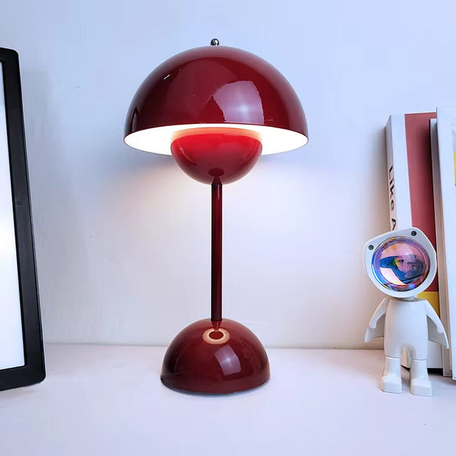 BrightFlow™ Lampada da Tavolo Senza Fili dal Design Retrò | LED Ricaricabile e Dimmerabile a 3 Livelli | Controllo Tattile e Eleganza Portatile